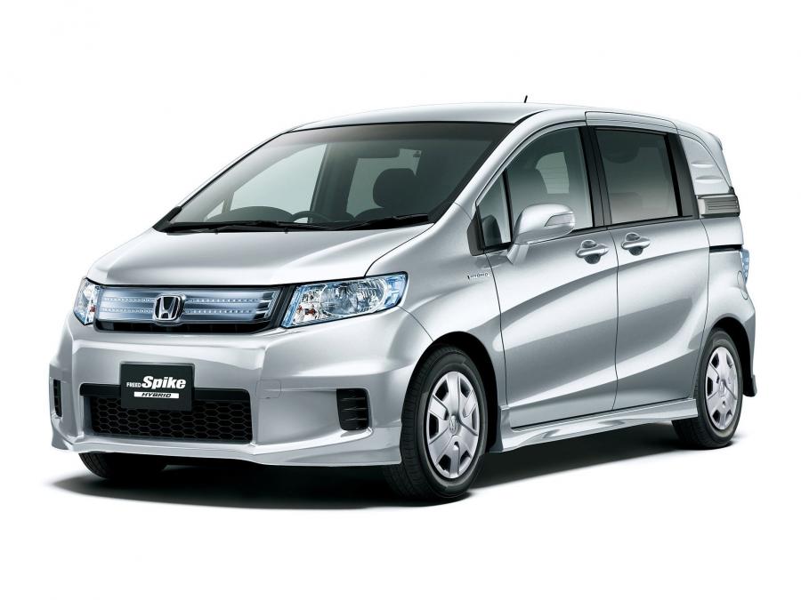 Honda Freed Spike Hybrid '2011